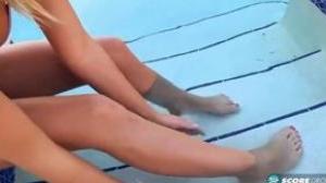 Порно ролик #3326 - Мастурбация, В бассейне, Студенты
